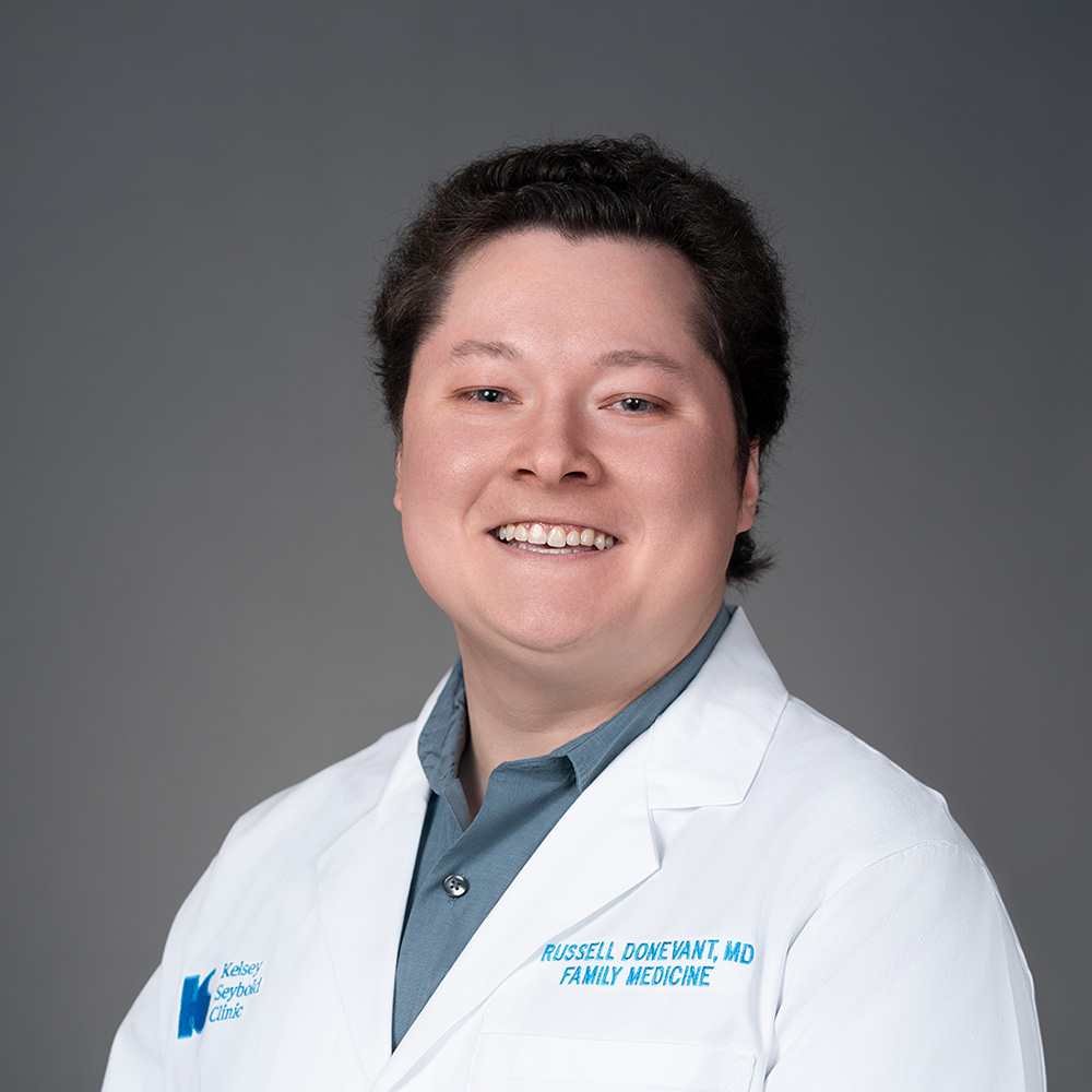 Russell James Donevant, MD practices Family Medicine in Webster