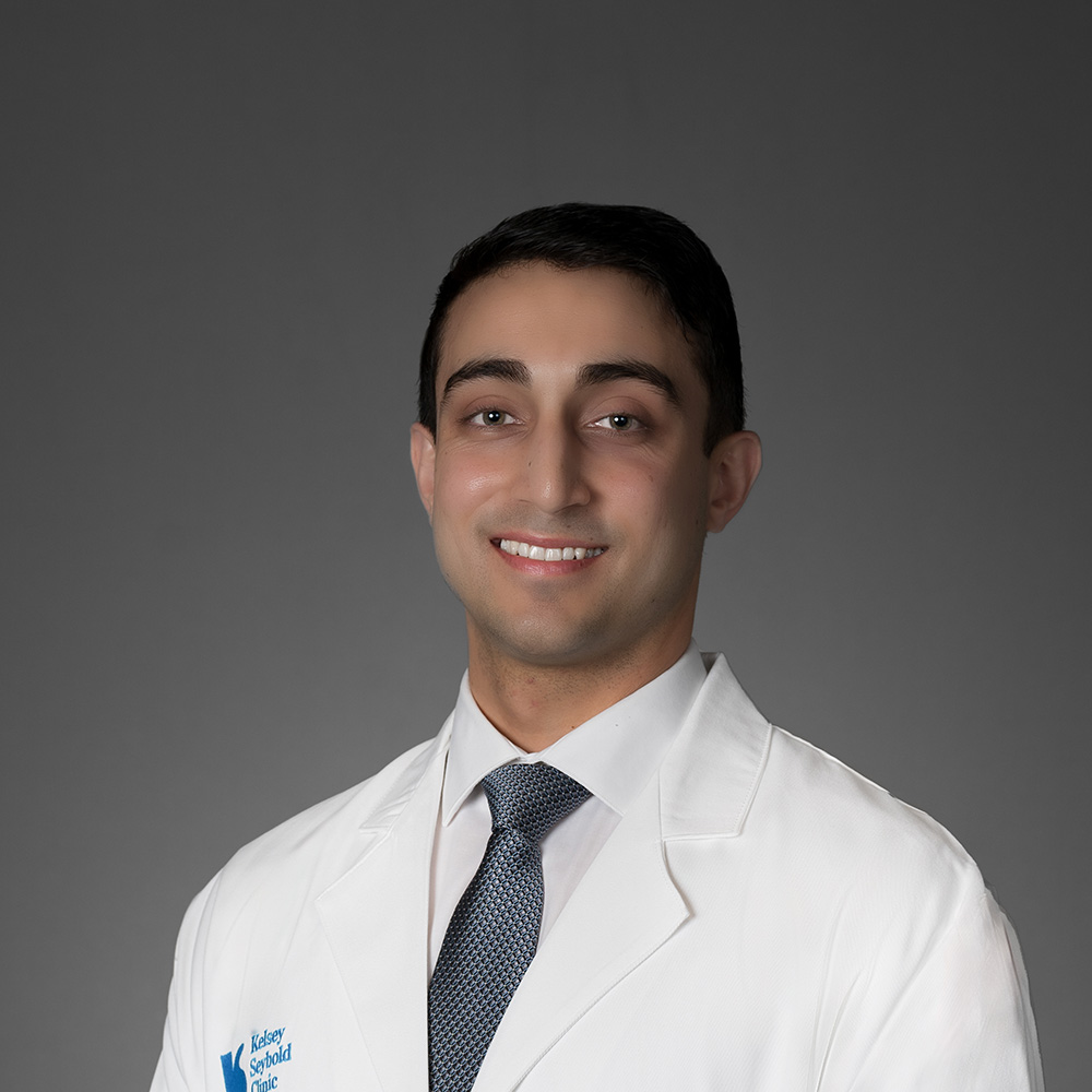 Deepak Varun Chona, MD practices Orthopaedic Surgery in Pearland and Webster