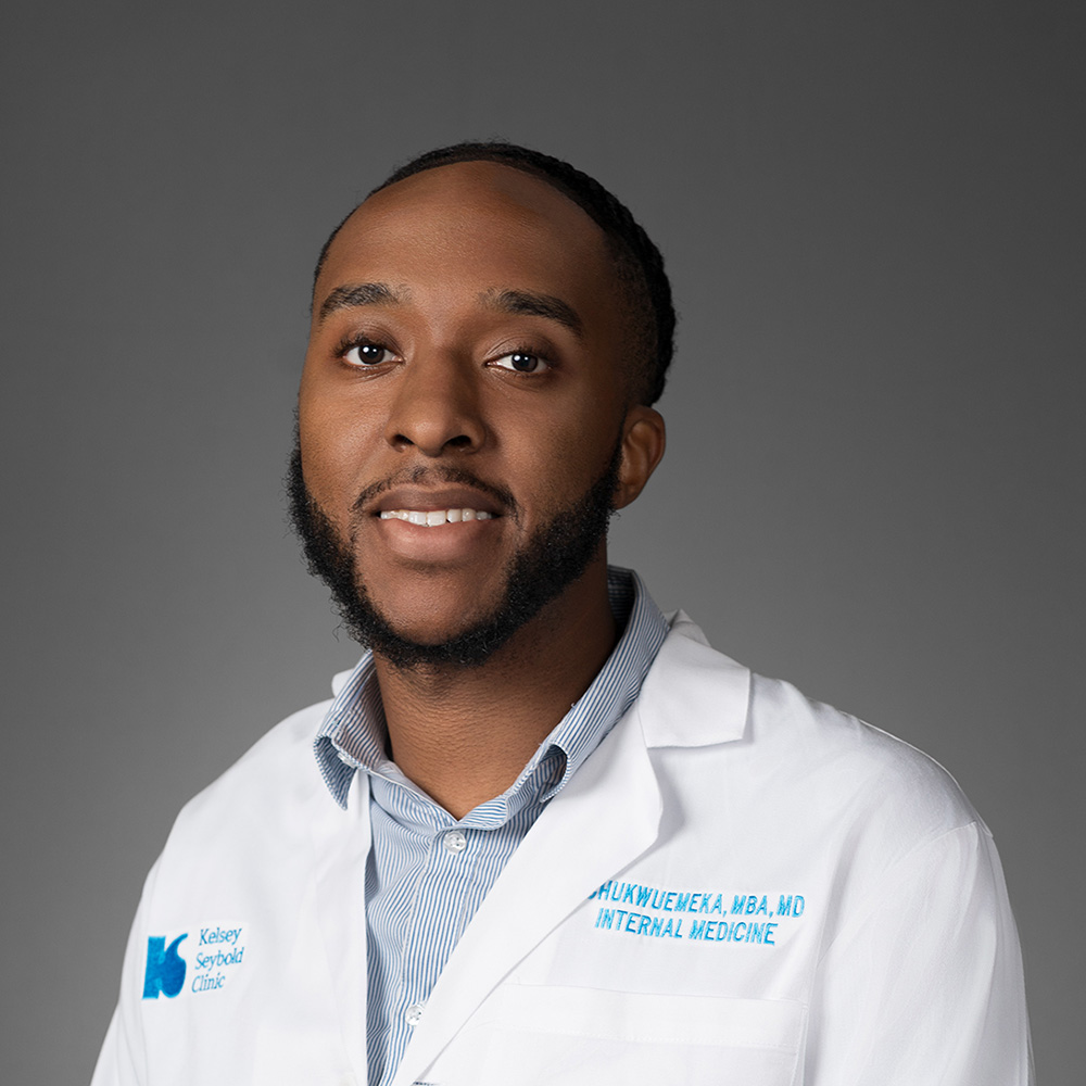 Chukwuemeka Mba, MD practices Internal Medicine in Webster