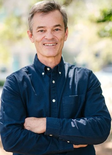 Charles Ronald Byrd, Jr., MD practices Family Medicine in Austin