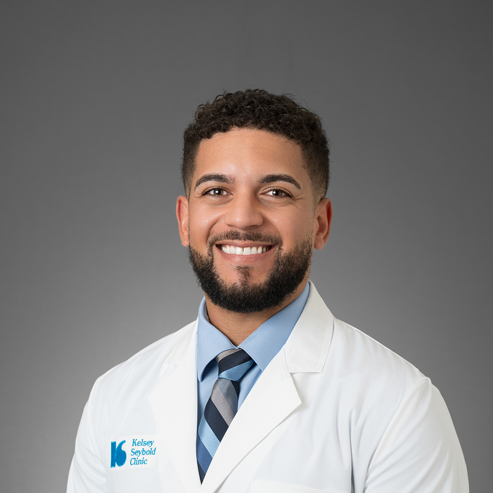 Yadier Britos-Cuas, MD practices Internal Medicine in Houston