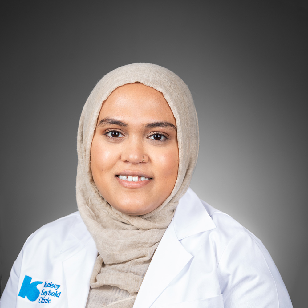 Momtaz Nahar, MD practices Family Medicine in Houston