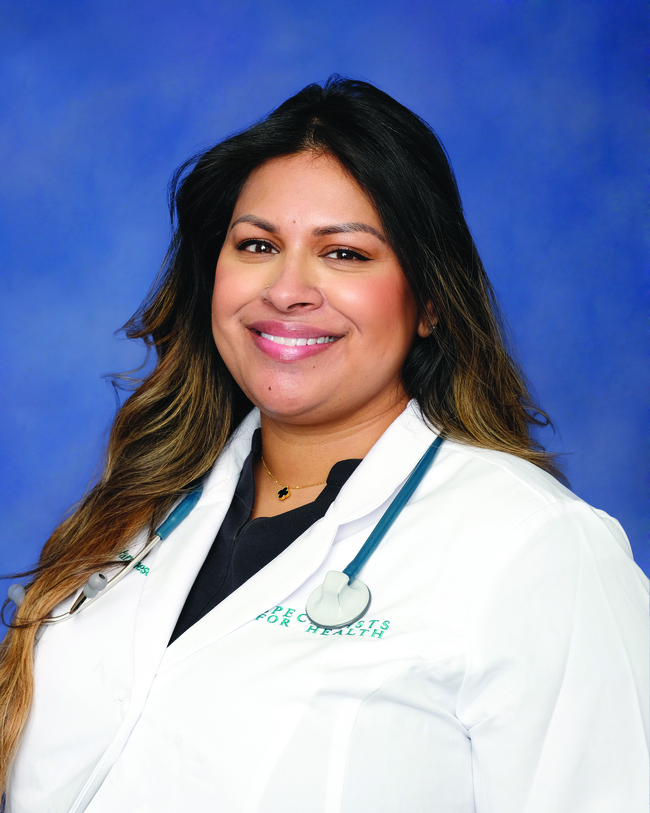 Linda Varghese, MD practices Internal Medicine and Geriatric Medicine in El Paso