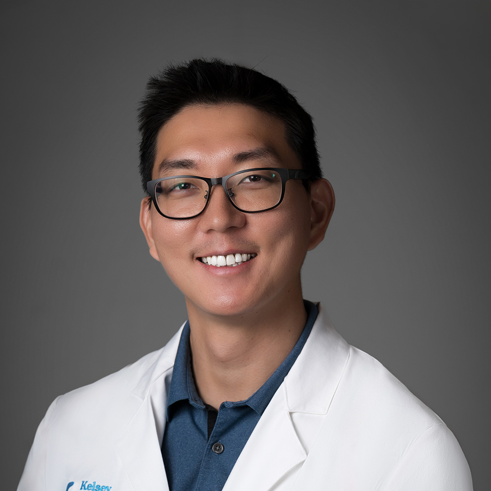 Brian Yum, MD practices Internal Medicine in Houston, Pearland, and Webster