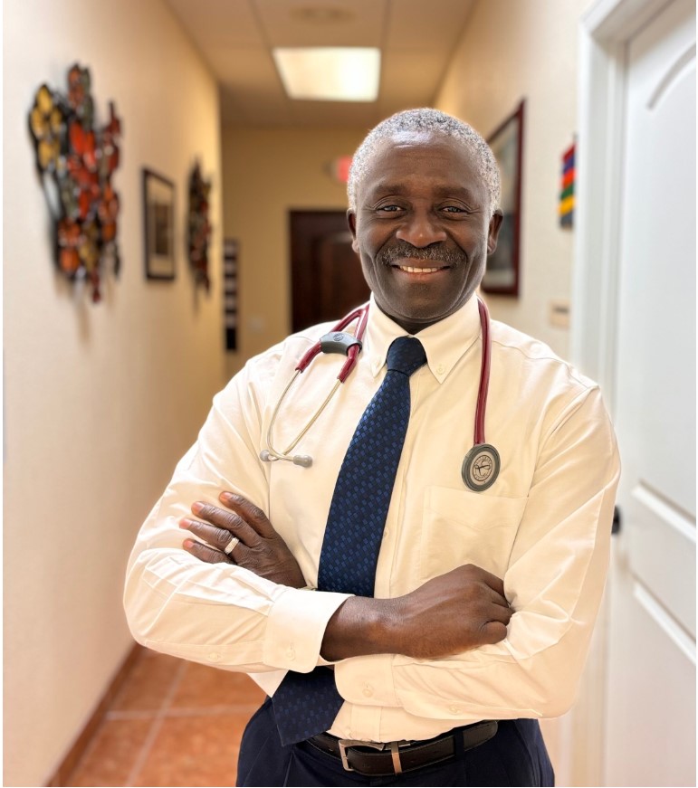 Francis Kwashie Attiogbe, MD practices Internal Medicine in Las Cruces
