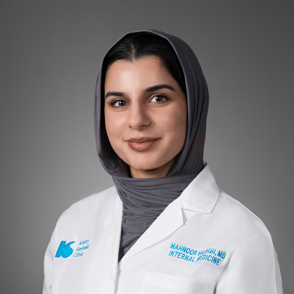 Mahnoor Hashmi, MD practices Internal Medicine in Houston