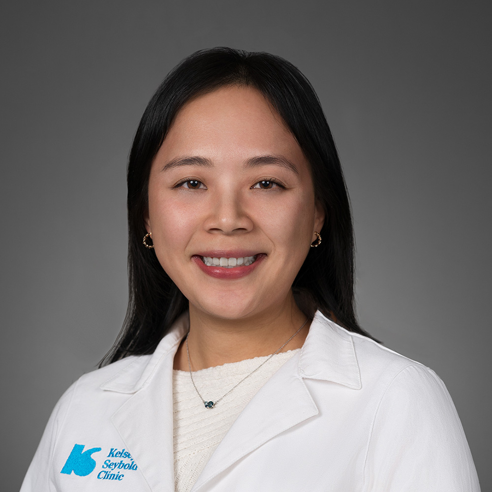 Jessica Zheng, PA practices Physician Assistant in Houston and Jersey Village