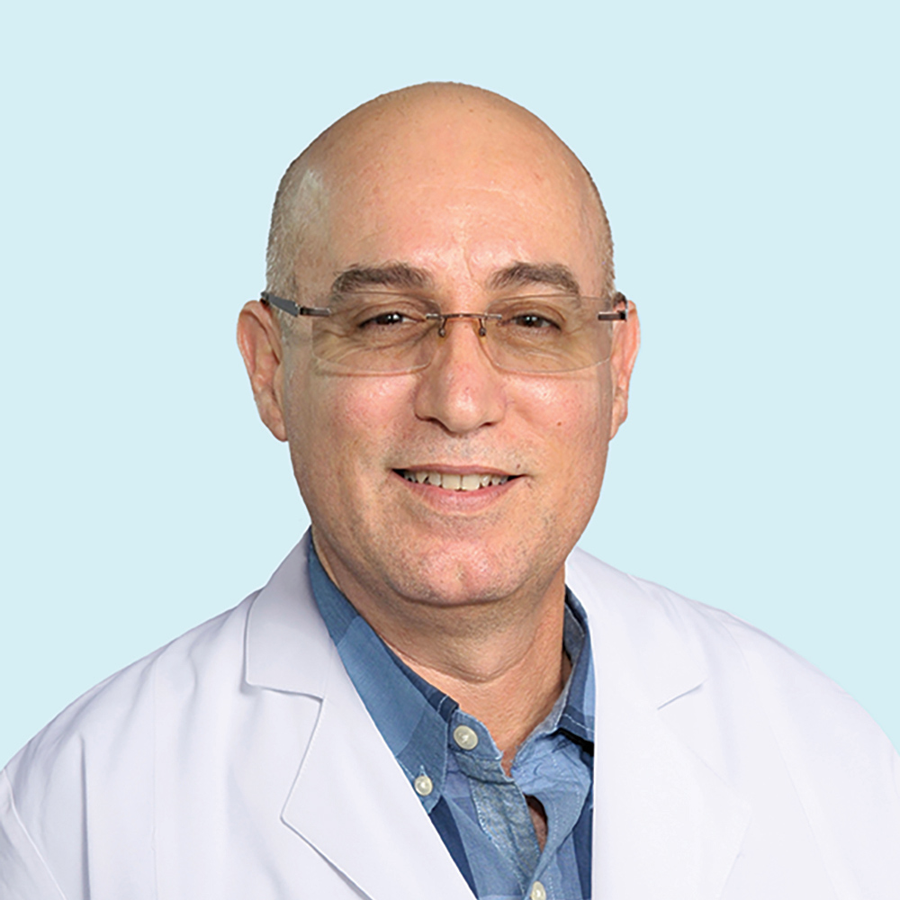Efrain Segura, MD practices Family Medicine in Saint Cloud