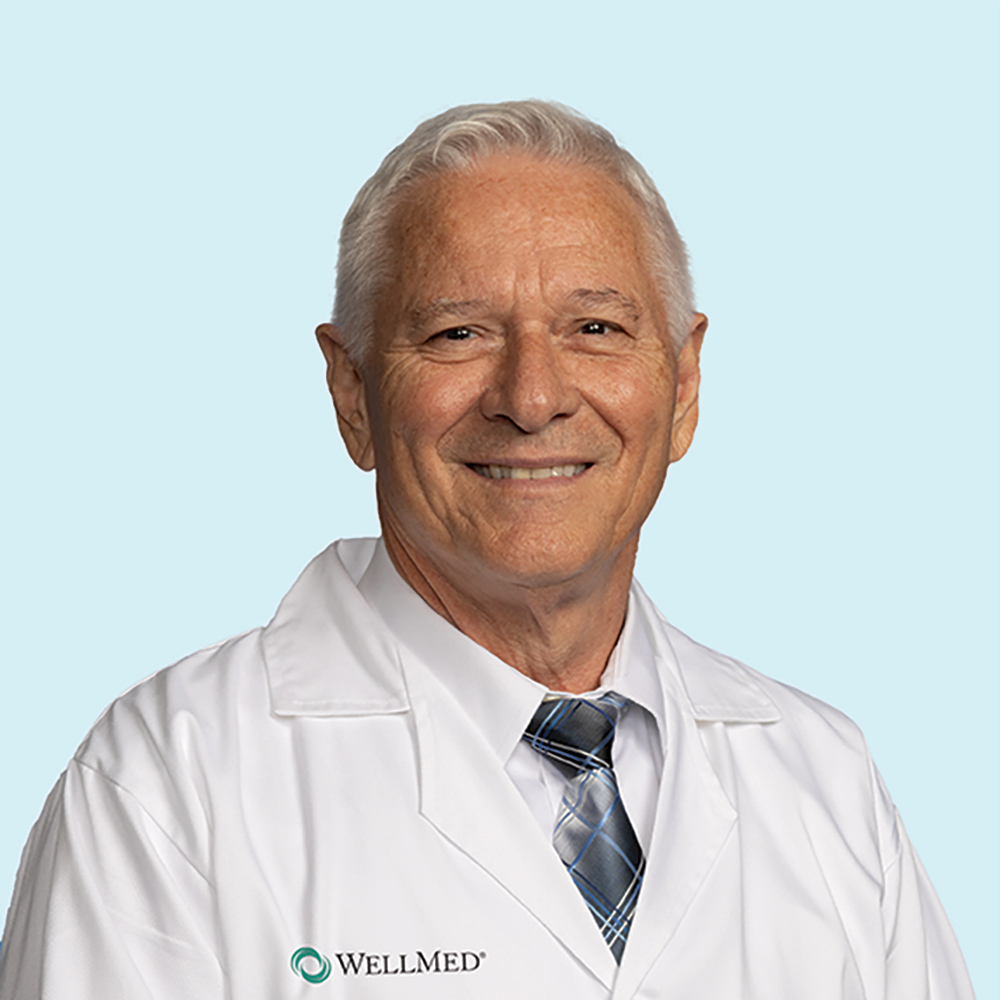 Manuel Del Sol, MD practices Internal Medicine in Naples and North Fort Myers