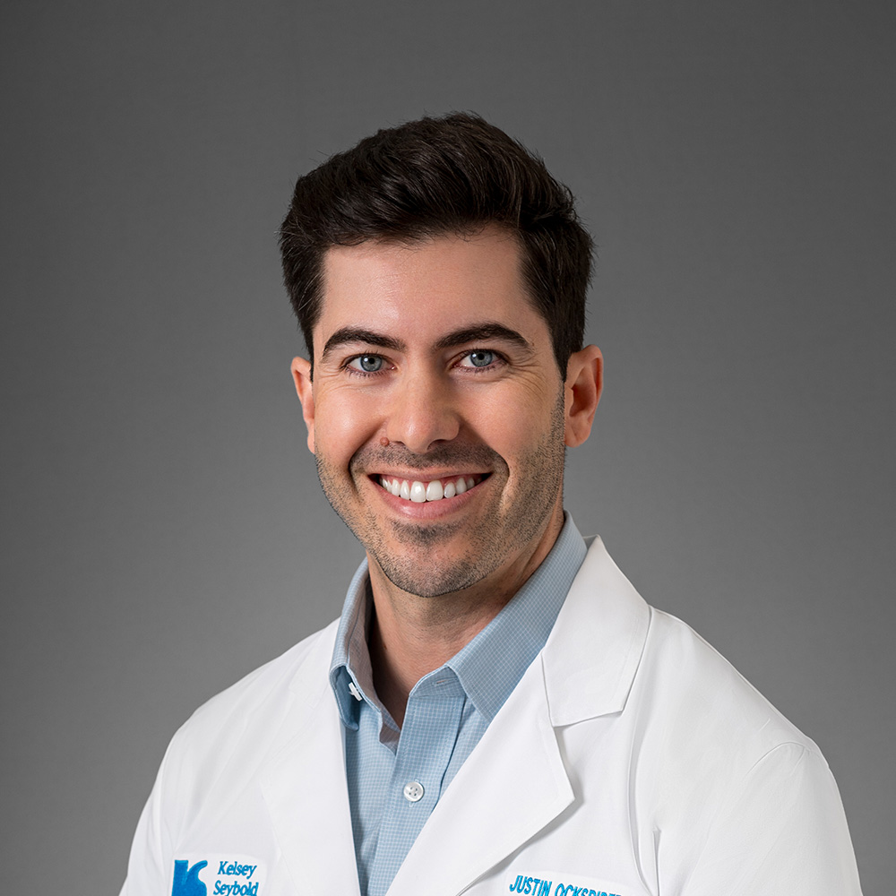 Justin Lee Ocksrider, MD practices Orthopaedic Surgery in Houston