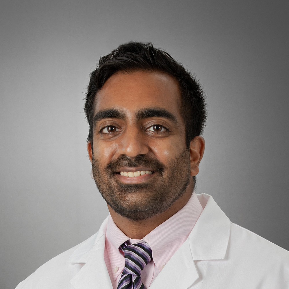 Balaguru Ravi, MD practices Internal Medicine in Webster