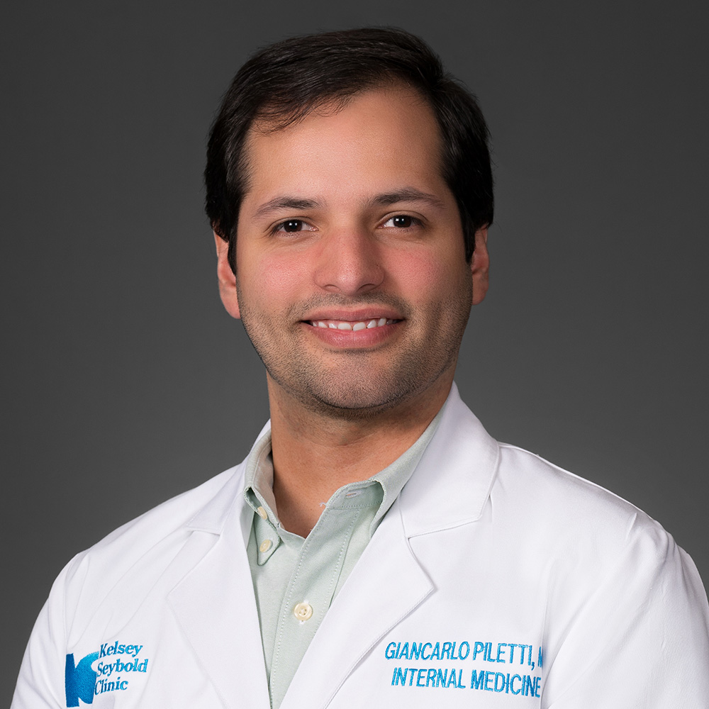 Giancarlo A. Piletti Rincon, MD practices Internal Medicine in Houston