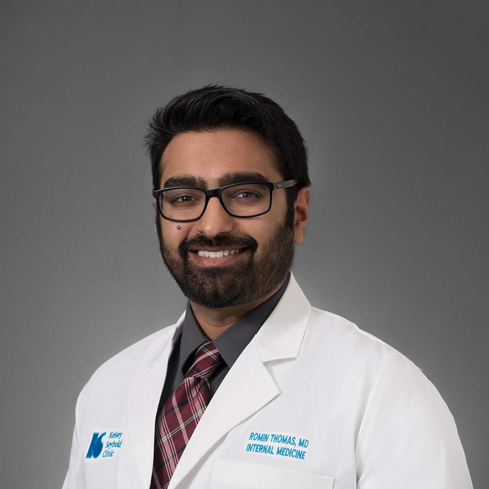 Romin Thomas, MD practices Hospitalist in Houston