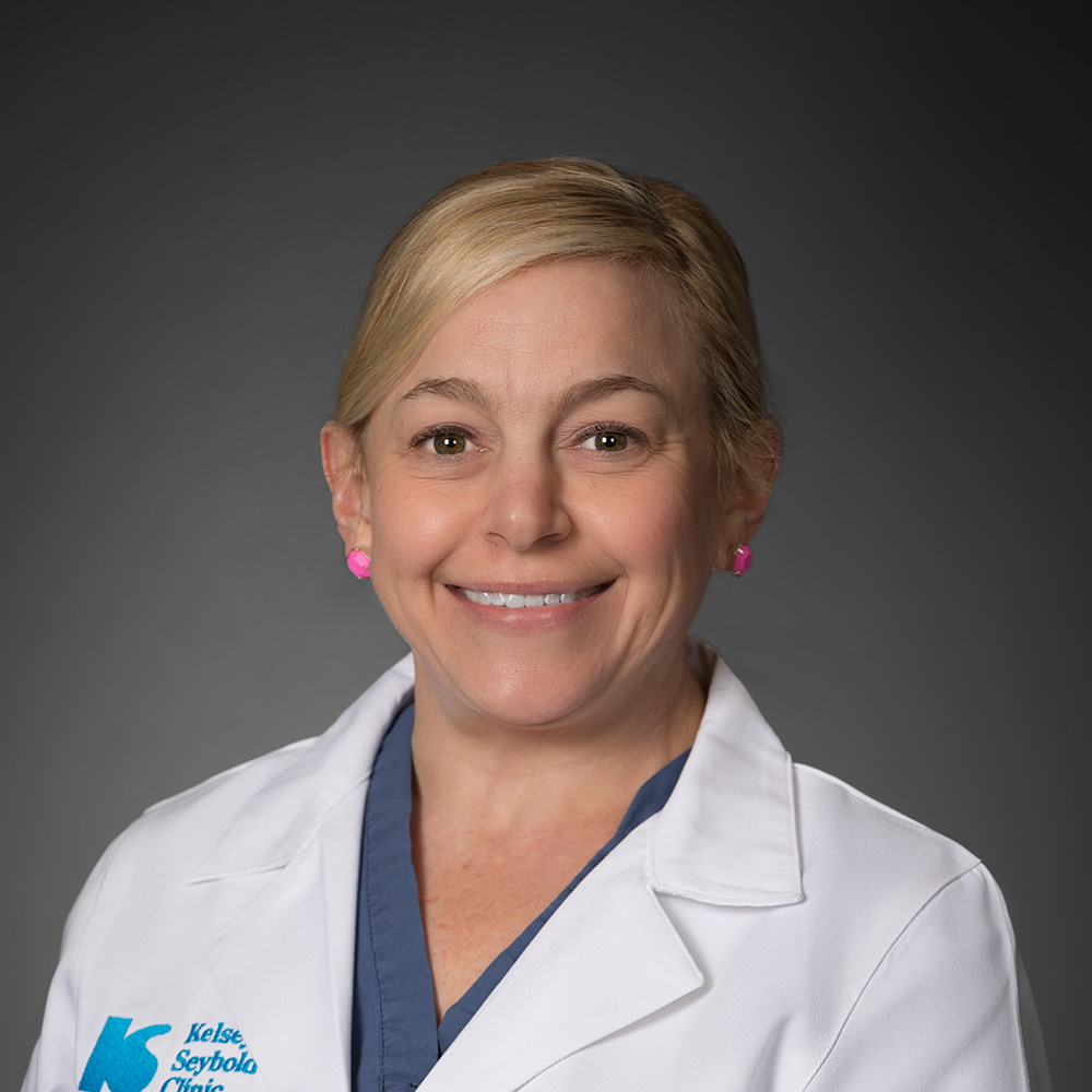 Leah Gonsoulin, CRNA practices Hospitalist in Houston