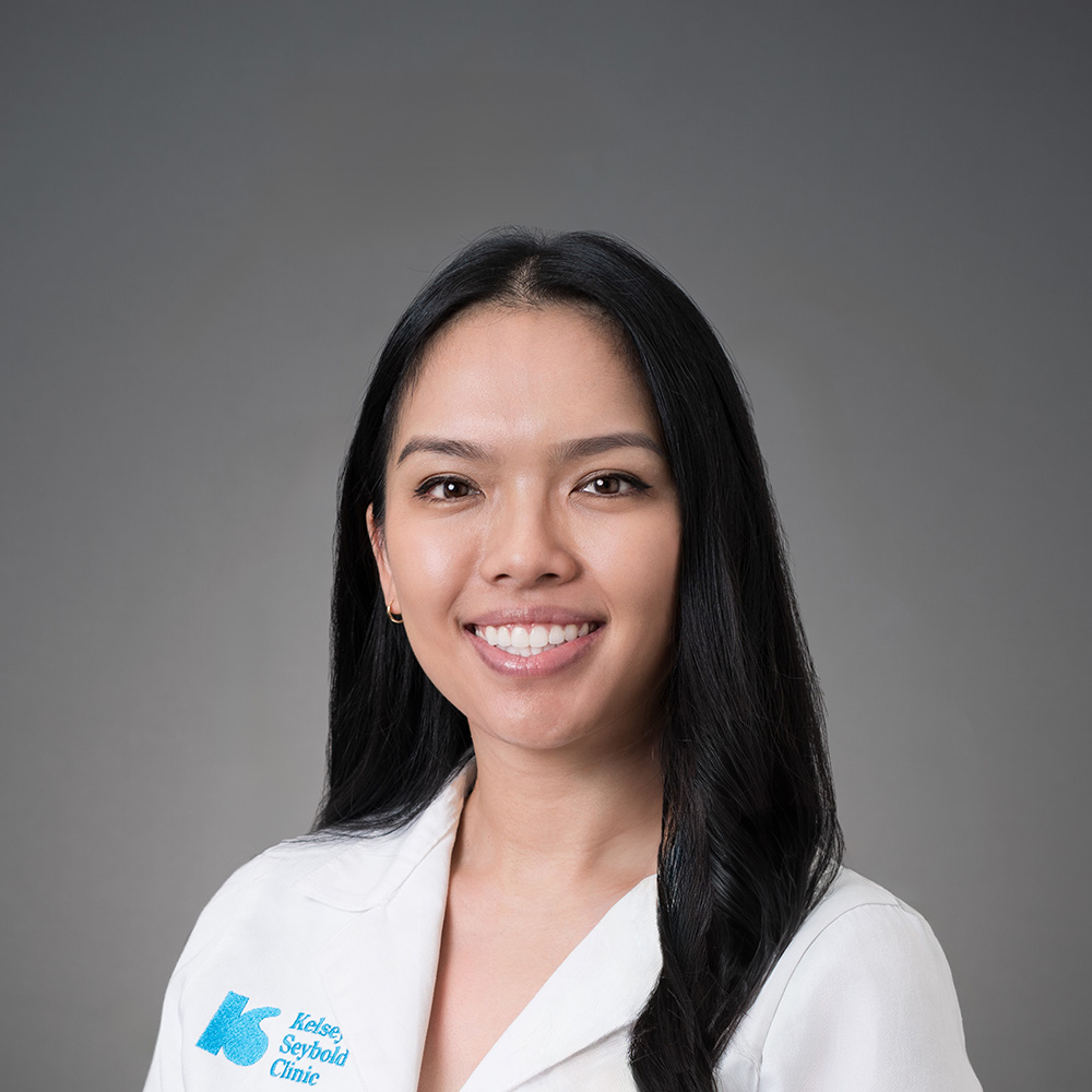 Jacquelyn Dang, MD practices Dermatology in Houston